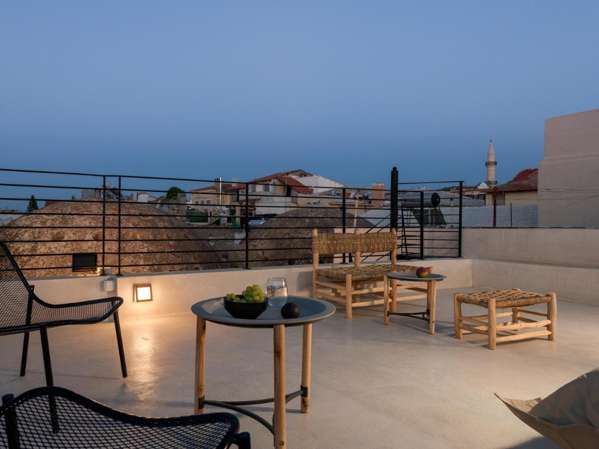 Sutor Chic Manor